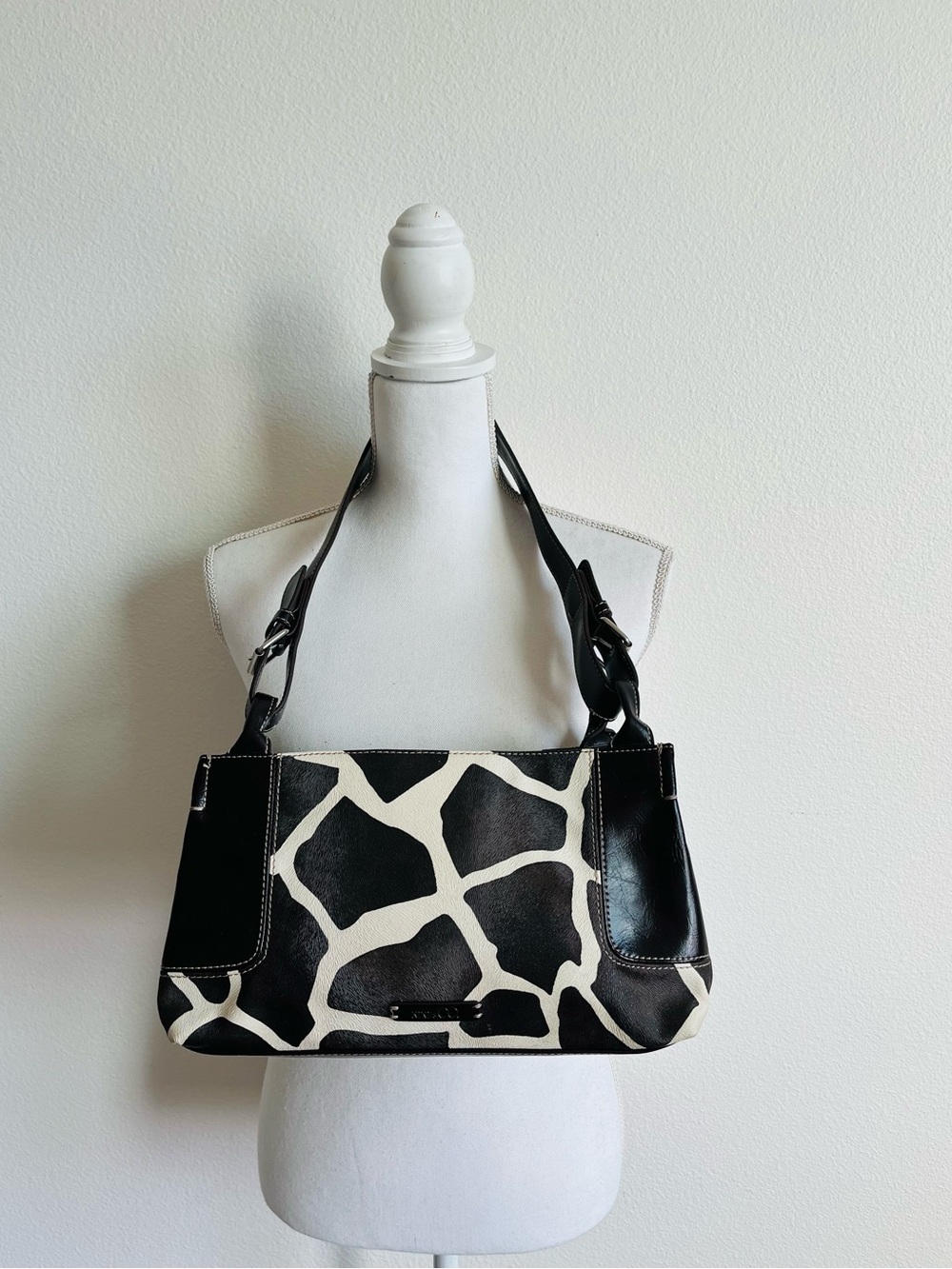 Nine & Co. Black and White Giraffe-Print Shoulder Bag